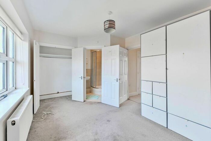 3 Bedroom Terraced House To Rent In Lavender Close, London, Chingford, London, E4