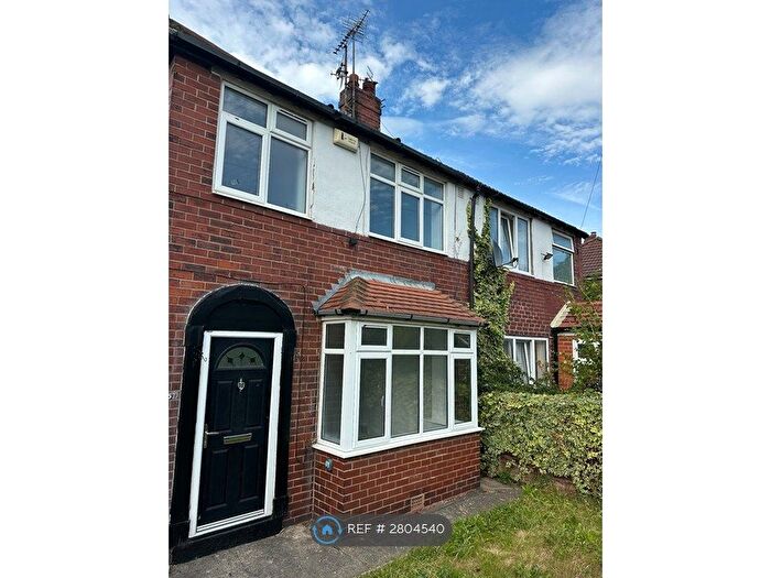 2 Bedroom Semi-Detached House To Rent In Blakeney Road, Leeds, LS10