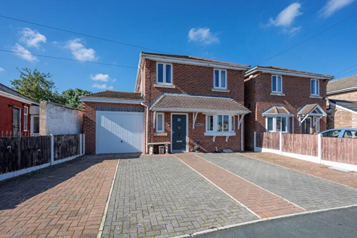 3 Bedroom Detached House For Sale In Myrtle Terrace, Tipton, DY4