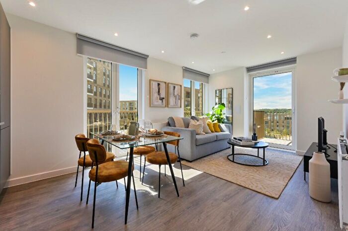 1 Bedroom Flat To Rent In Wolff House, Ridgeway Views, London, NW7