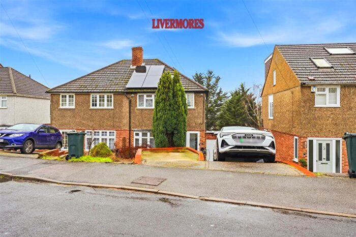 3 Bedroom Semi Detached House For Sale In Coombfield Drive, Dartford, DA2