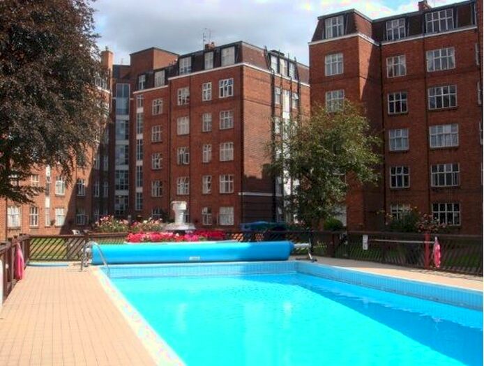 2 Bedroom Flat To Rent In Beverley Court, Wellesley Road, Chiswick, W4