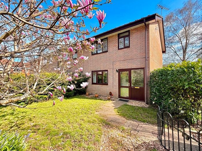 3 Bedroom End Of Terrace House For Sale In Eyeworth Walk, Dibden, SO45