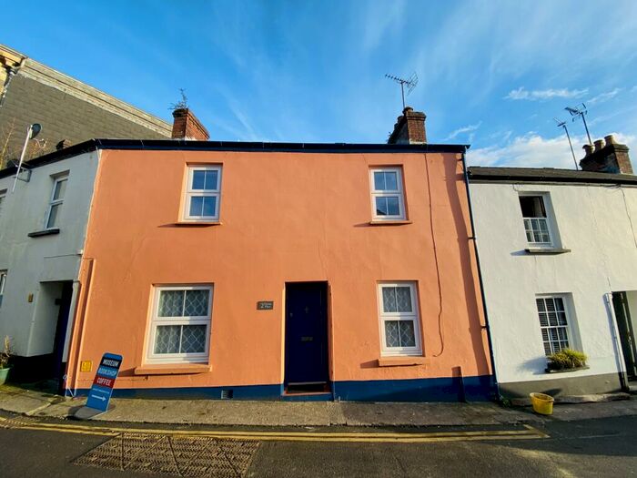2 Bedroom House To Rent In Picton Place, Narberth, SA67