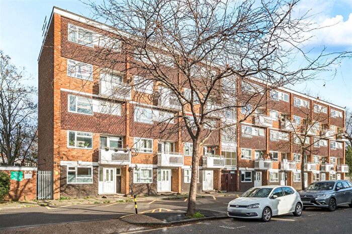 1 Bedroom Flat To Rent In Denmark Road, Kingston Upon Thames, KT1