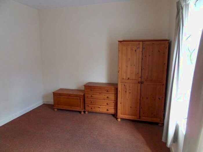 2 Bedroom Flat To Rent In Crabb Street, Rushden, NN10