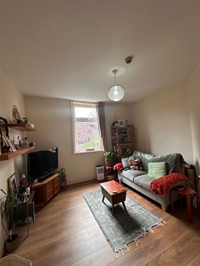 1 Bedroom Flat To Rent In Chatham Grove, Manchester, M20