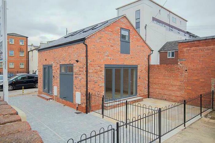 2 Bedroom Detached House To Rent In Albion Place, Cheltenham, GL52