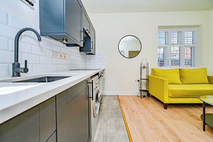 1 Bedroom Flat For Sale In High Street, Hemel Hempstead, HP1