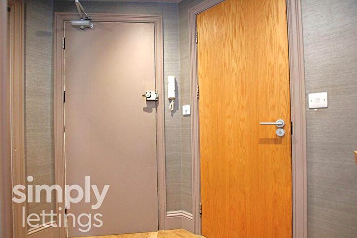 1 Bedroom Flat To Rent In Devonshire Place, Brighton, BN2