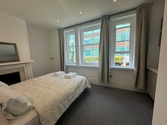 Studio To Rent In Bond Street, London, W5