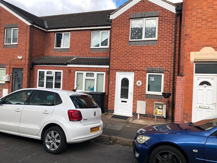 4 Bedroom Terraced House For Sale In Lancaster Street, Leicester, LE5
