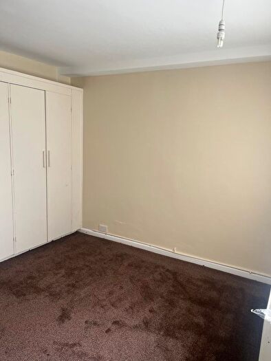 2 Bedroom Flat To Rent In High Street, West Bromwich, B70