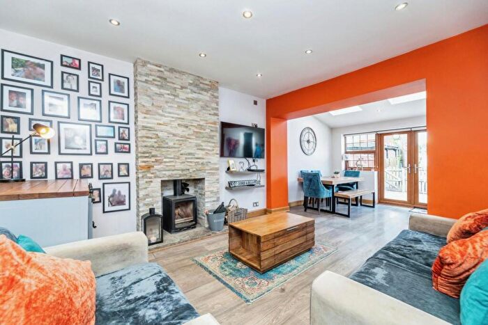 2 Bedroom Cottage For Sale In The Square, Harley, Rotherham, S62