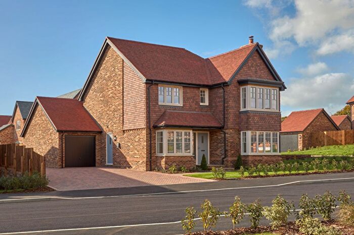 4 Bedroom Detached House For Sale In Ford Road, Arundel, BN18