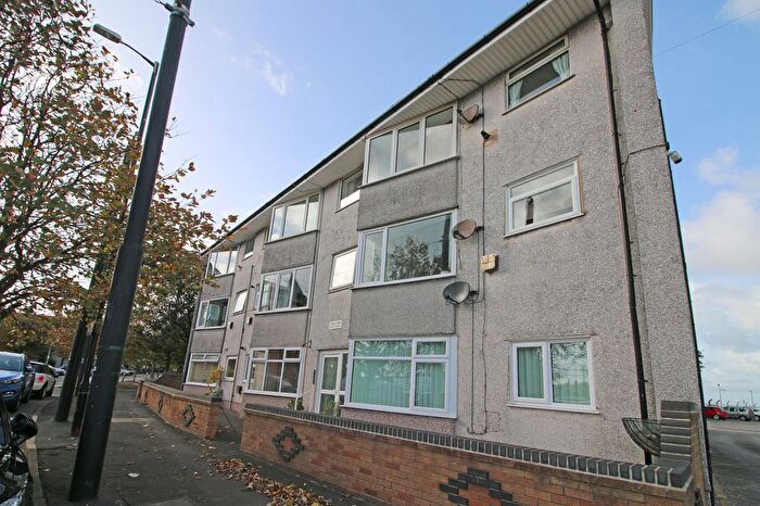 2 Bedroom Flat For Sale In Lyndale Court, Fleetwood, FY7