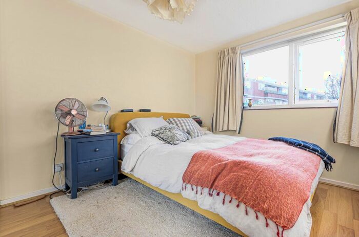 1 Bedroom Flat To Rent In Queens Road London, SE15