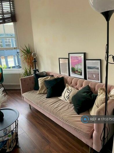 2 Bedroom Flat To Rent In Thistlewaite Road, London, E5