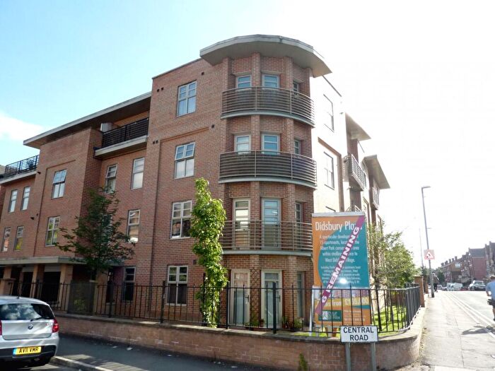 2 Bedroom Apartment To Rent In Central Road, Didsbury, M20