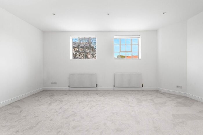 1 Bedroom Flat To Rent In Orleston Mews, Islington, N7