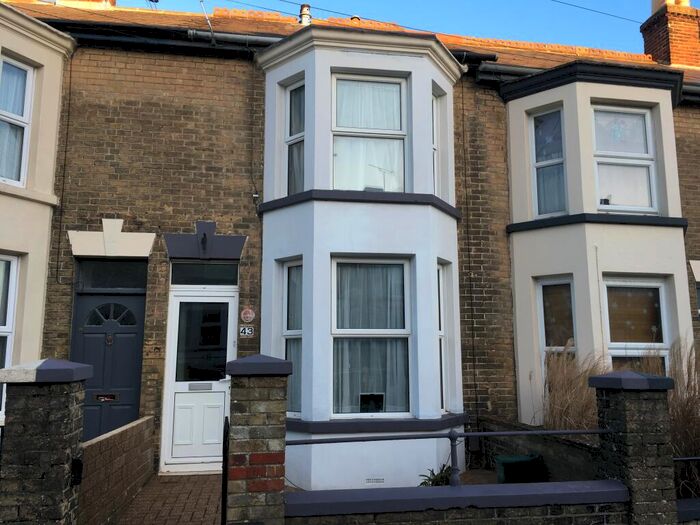 3 Bedroom Terraced House To Rent In Pelham Road, Cowes, PO31