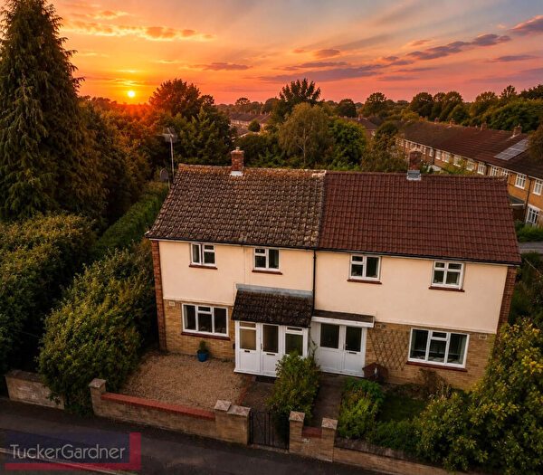 3 Bedroom House To Rent In Campkin Road, Cambridge, CB4