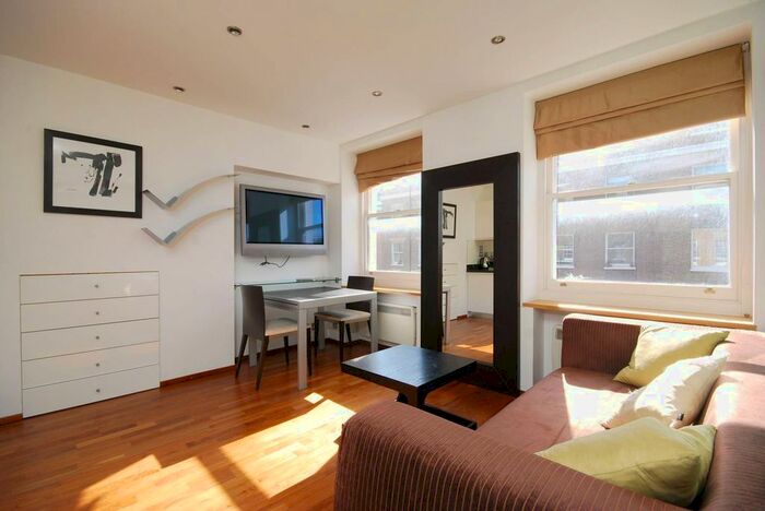 1 Bedroom Flat To Rent In Upper Berkeley Street, Marylebone, London, W1H