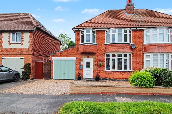 3 Bedroom Semi Detached House For Sale In Iris Avenue, Glen Parva, Leicester, LE2