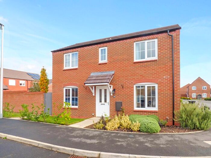 3 Bedroom Detached House To Rent In Oak Place, Bidford-on-Avon, B50