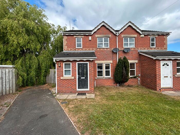 3 Bedroom Semi-Detached House To Rent In Navigation Way, Hull, East Yorkshire, HU9