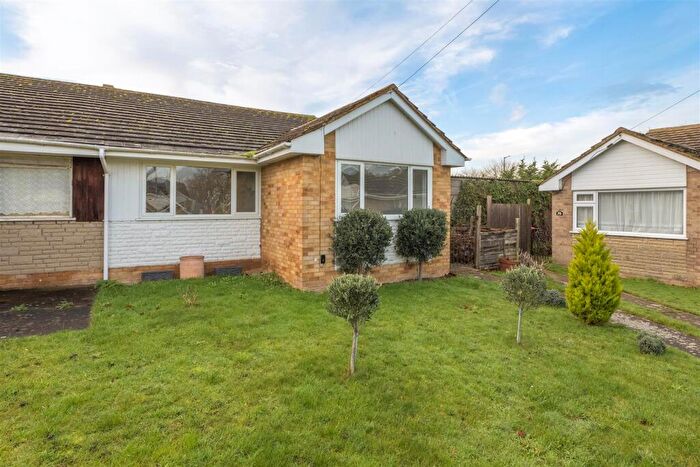 3 Bedroom Semi-Detached Bungalow For Sale In Highgate Road, Whitstable, CT5