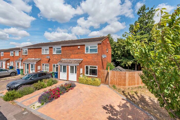 2 Bedroom End Of Terrace House To Rent In Fletcher Road, East Oxford, OX4