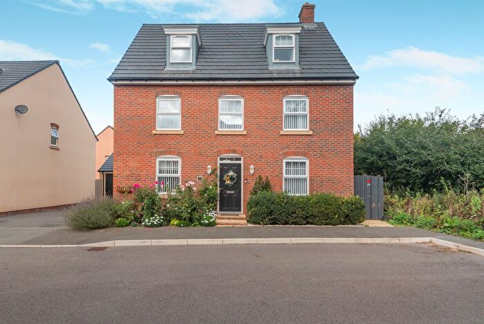 5 Bedroom Detached House For Sale In Belle Etoile Drive, Monmouth, Monmouthshire, NP25