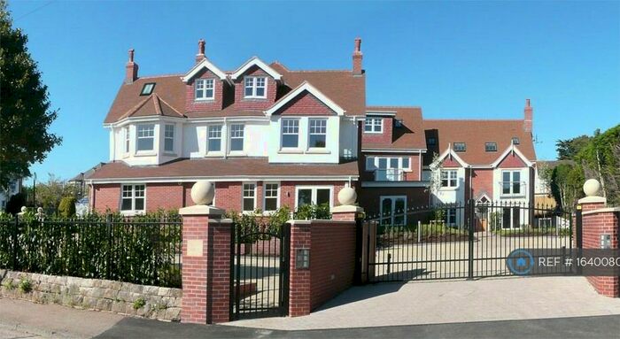 2 Bedroom Flat To Rent In Aliston House, Exmouth, EX8