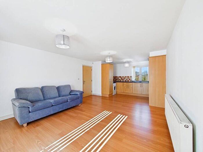 2 Bedroom Flat For Sale In Baileygate Mews, Pontefract, WF8