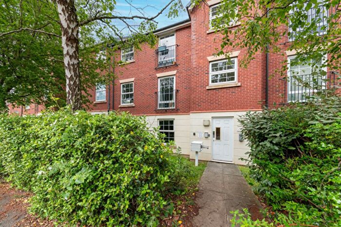 2 Bedroom Flat For Sale In Naylor Road, Ellesmere Port, CH66