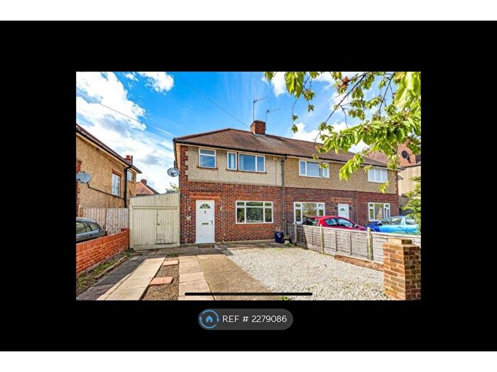 3 Bedroom Semi-Detached House To Rent In Groveley Road, Sunbury-On-Thames, TW16