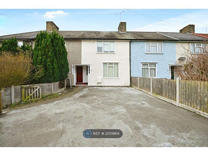 3 Bedroom End Of Terrace House To Rent In Cornworthy Road, Dagenham, RM8