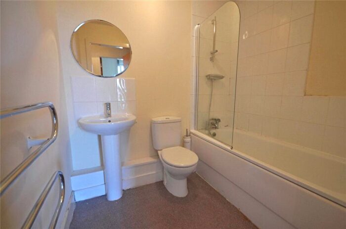 2 Bedroom Apartment To Rent In Springfield Court, Springfield Lane, Salford, M3