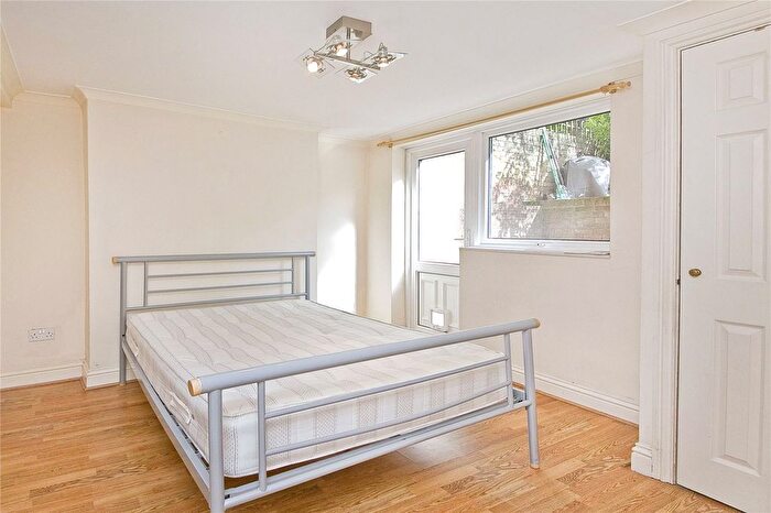 1 Bedroom Terraced House To Rent In St Pancras Way, Camden, NW1