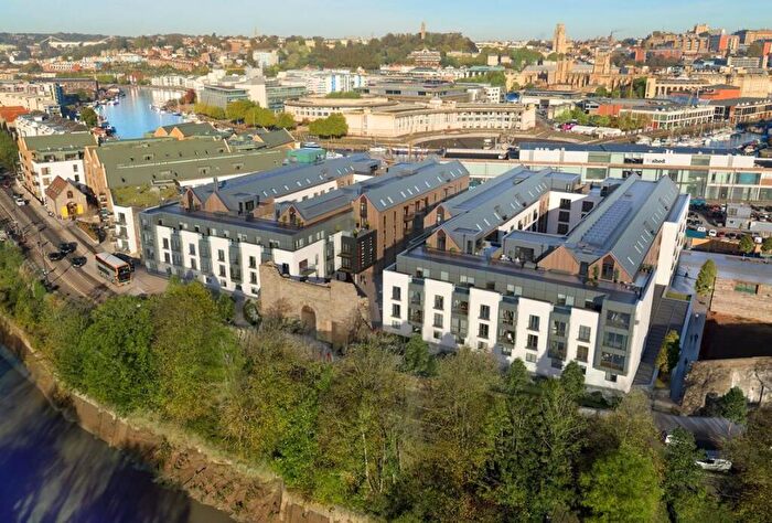 2 Bedroom Apartment To Rent In Abel Yard, Wapping Wharf, BS1