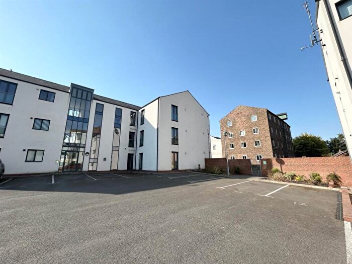 2 Bedroom Flat To Rent In Eastfield Road, Louth, LN11