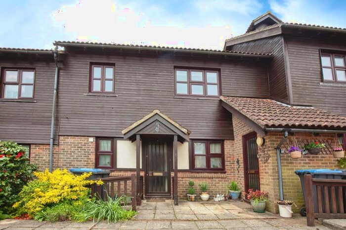 1 Bedroom Maisonette For Sale In Bretts Orchard, Balcombe, Haywards Heath, RH17