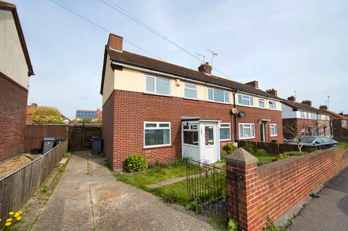 3 Bedroom Semi-Detached House To Rent In Mill Hill, Deal, CT14