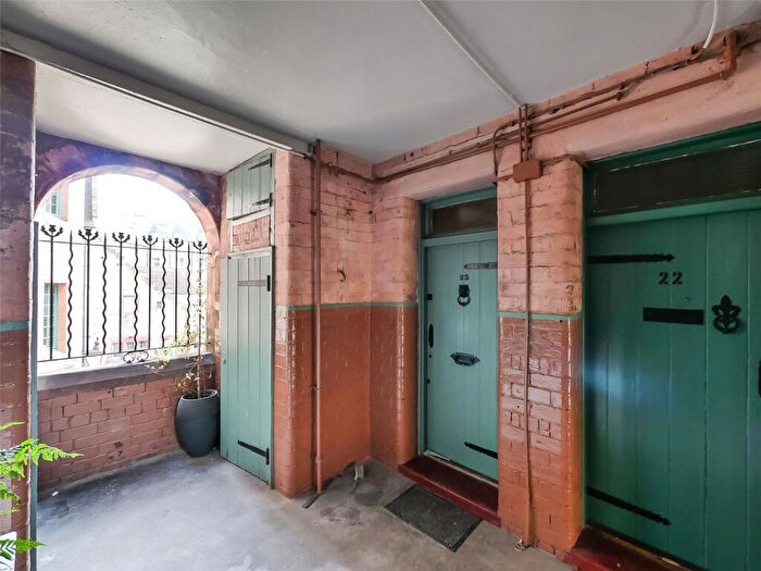 1 Bedroom Flat To Rent In Well Court, Dean Path, Edinburgh, Midlothian, EH4