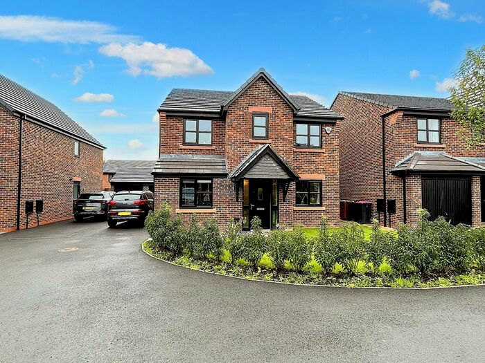 4 Bedroom Detached House To Rent In Merino Grove, Swinton, M27