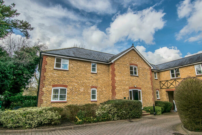 2 Bedroom Apartment To Rent In North Road, Hertford, SG14