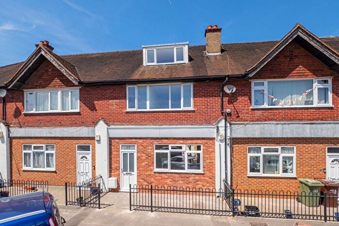4 Bedroom Terraced House For Sale In Priory Road, Cheam, Sutton, SM3