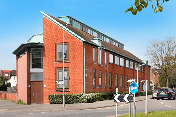 2 Bedroom Apartment For Sale In Reynolds Court, Baring Road, Beaconsfield, HP9