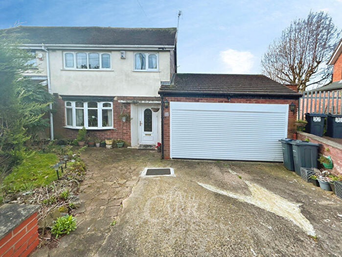 3 Bedroom Semi Detached House For Sale In Yateley Crescent, Great Barr, Birmingham, B42